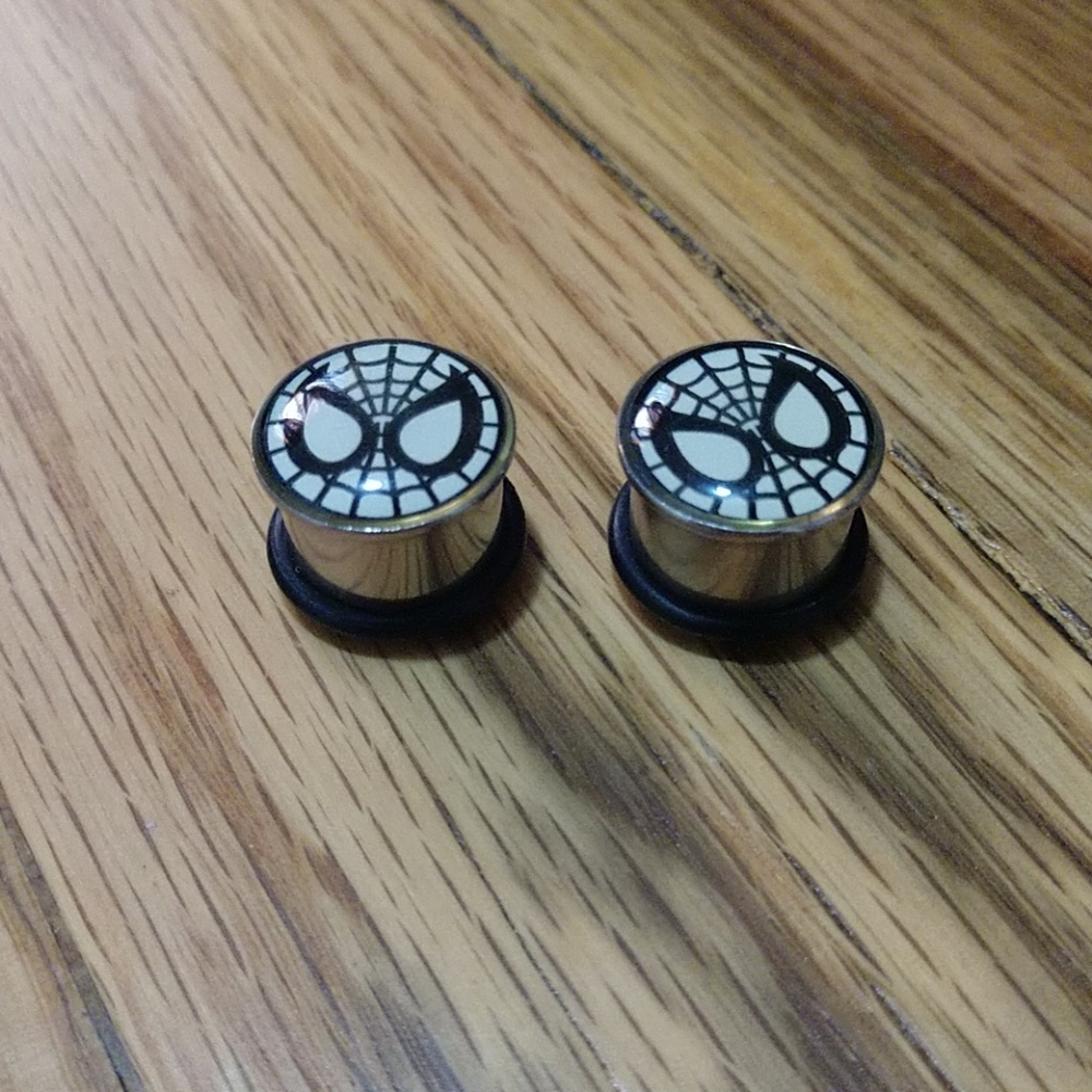 7/16 plugs